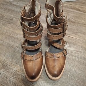 FREEBIRD SALTY Size 8,  Strappy Leather Boot